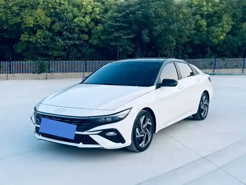 Hyundai Elantra, 2023