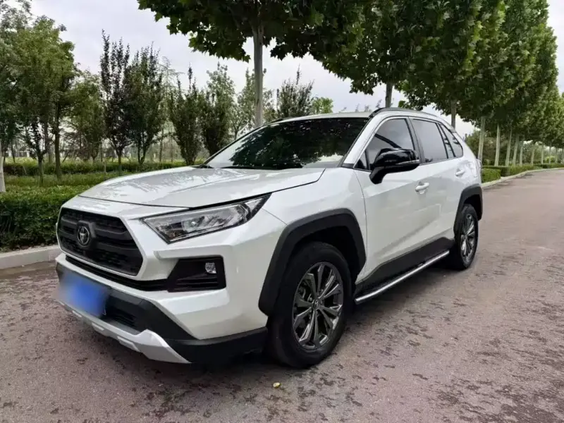 Toyota RAV4, 2023