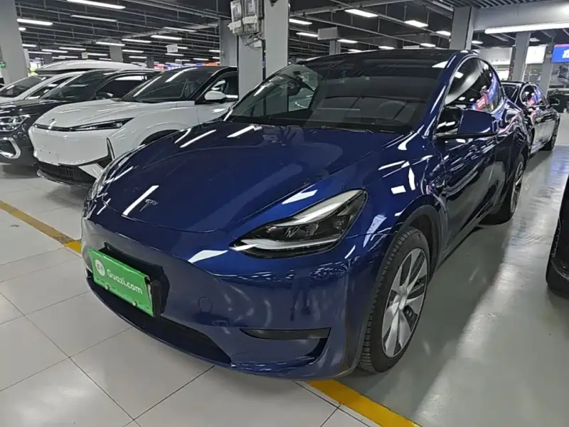 Tesla Model Y, 2022