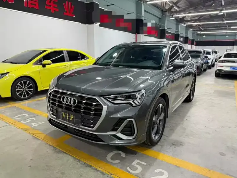 Audi Q3, 2022