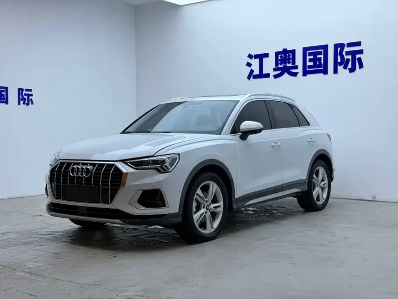 Audi Q3, 2023