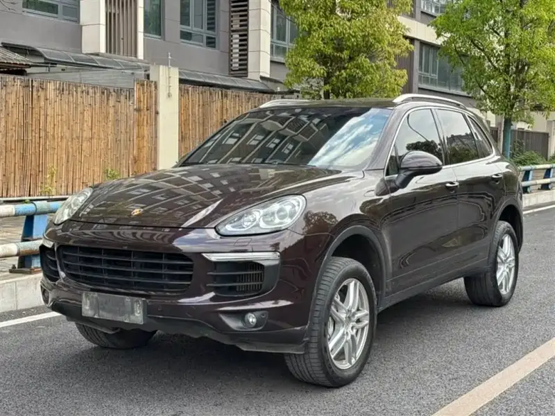 Porsche Cayenne, 2015