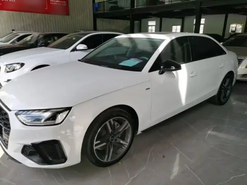 Audi A4L, 2022