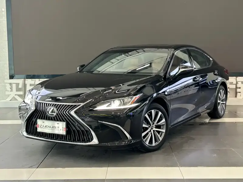 Lexus ES, 2018