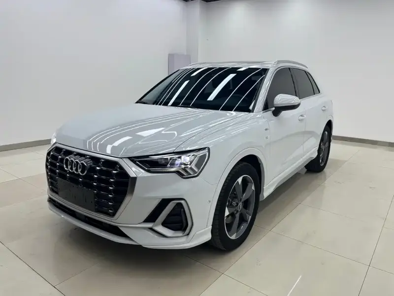 Audi Q3, 2022