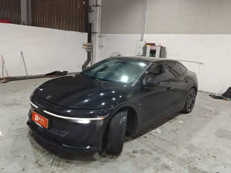 Zeekr 007, 2024