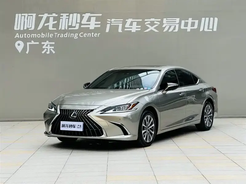 Lexus ES, 2024