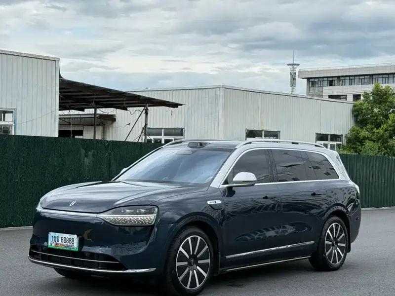 AITO M9, 2025