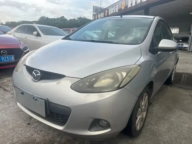 Mazda 2, 2010