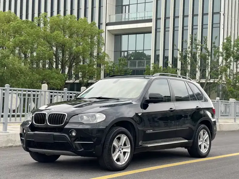 BMW X5 (Import), 2011