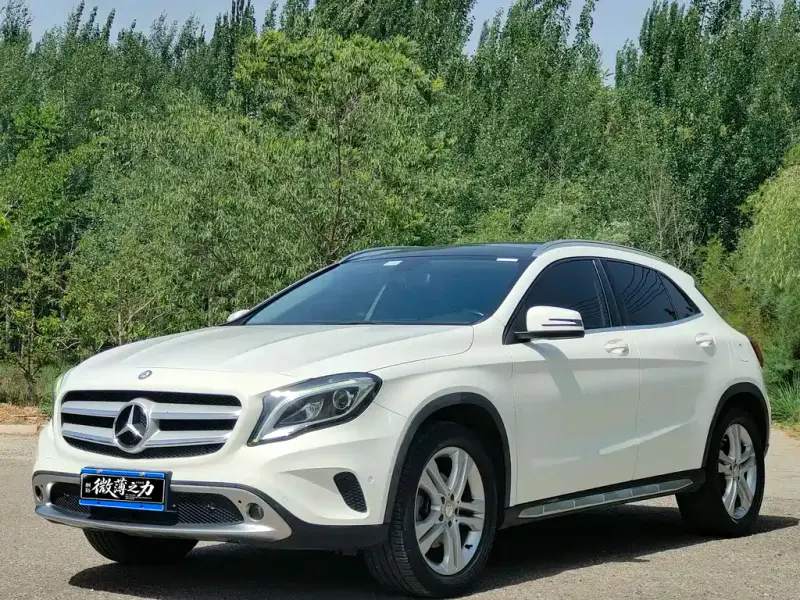 Mercedes-Benz GLA, 2015
