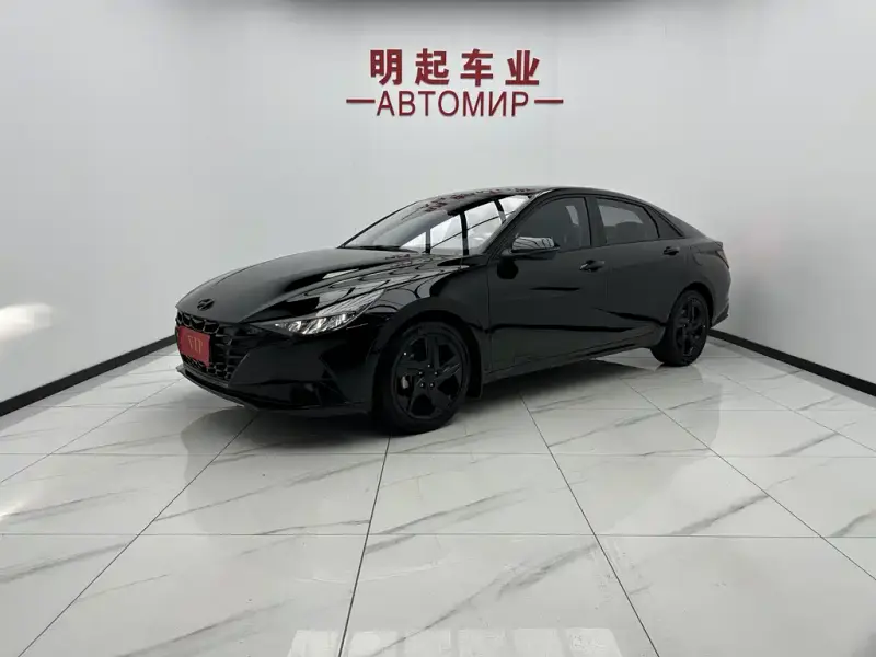 Hyundai Elantra, 2022