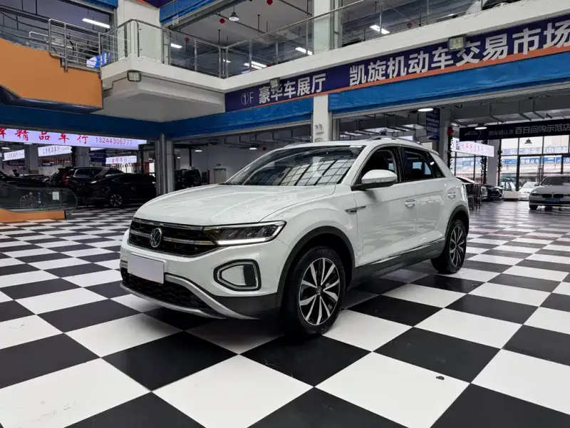 Volkswagen T-Roc, 2023