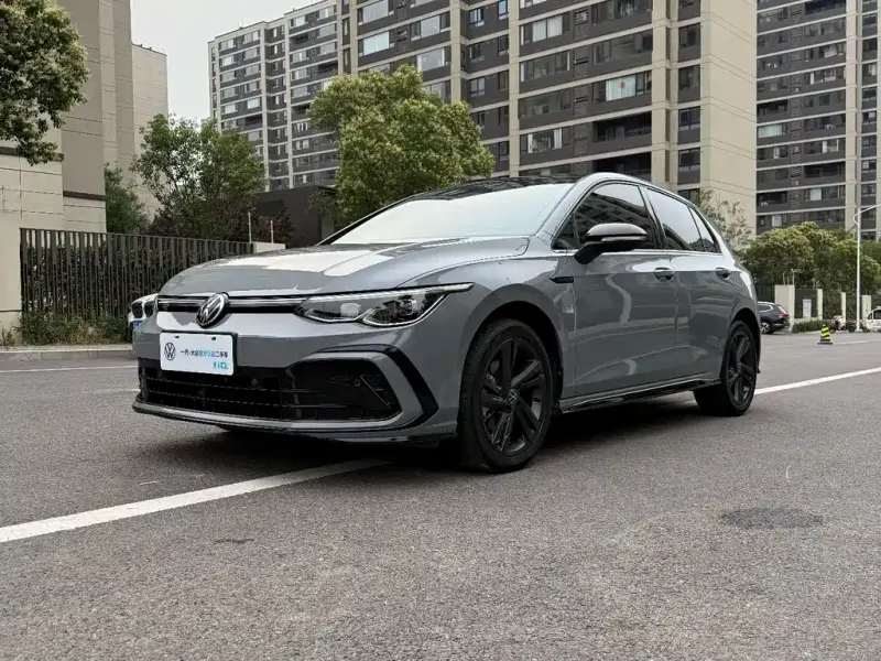 Volkswagen Golf, 2024