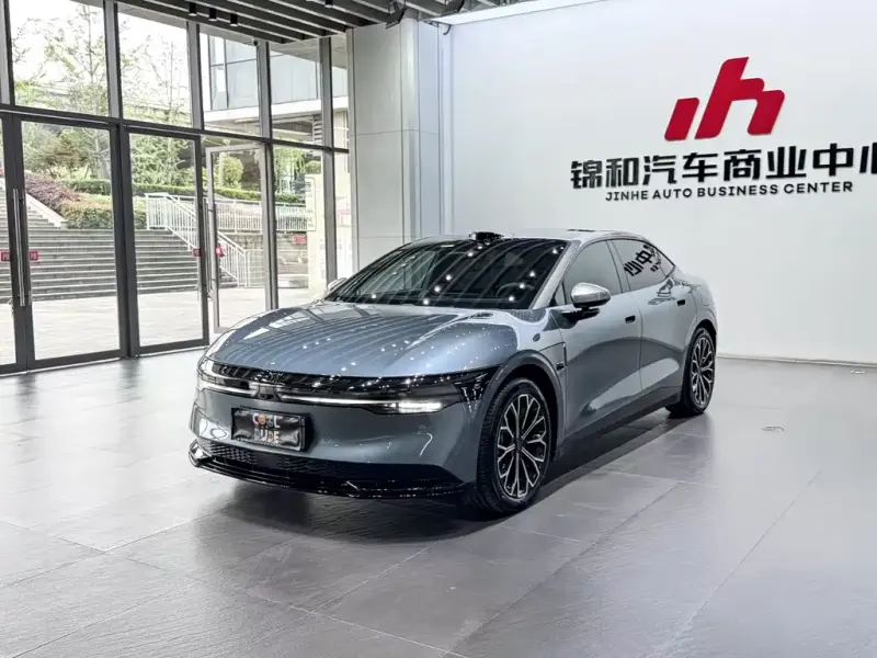 Zeekr 007, 2025