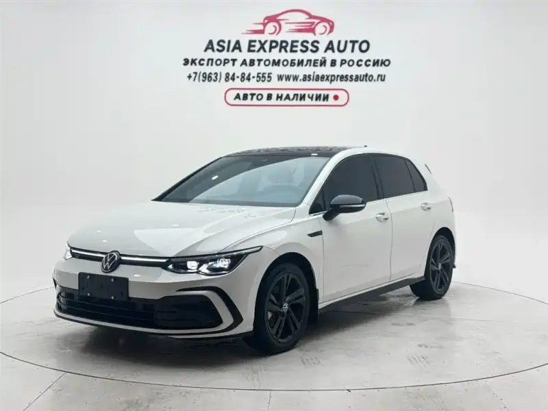 Volkswagen Golf, 2022