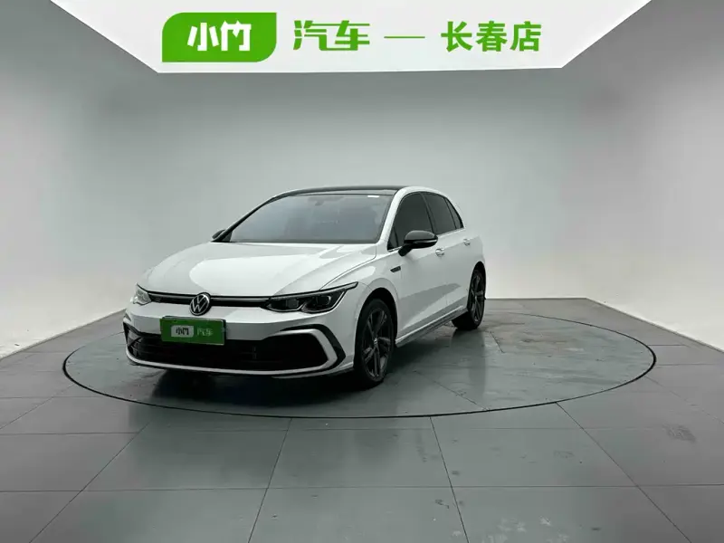 Volkswagen Golf, 2023