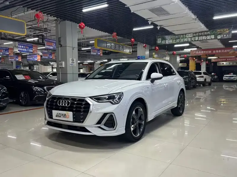 Audi Q3, 2022