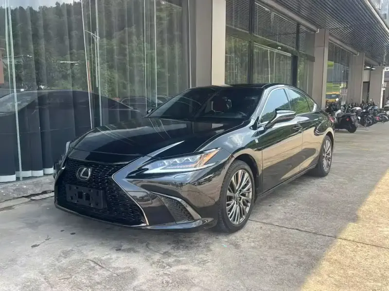 Lexus ES, 2019