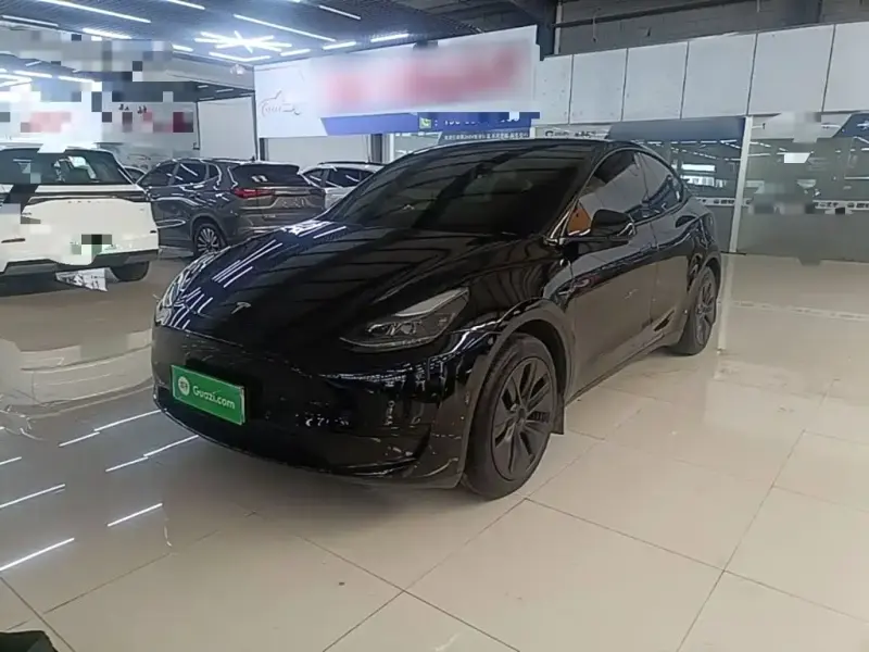 Tesla Model Y, 2023
