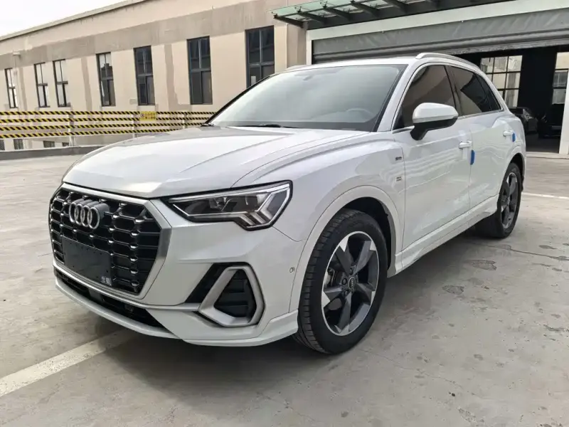 Audi Q3, 2022