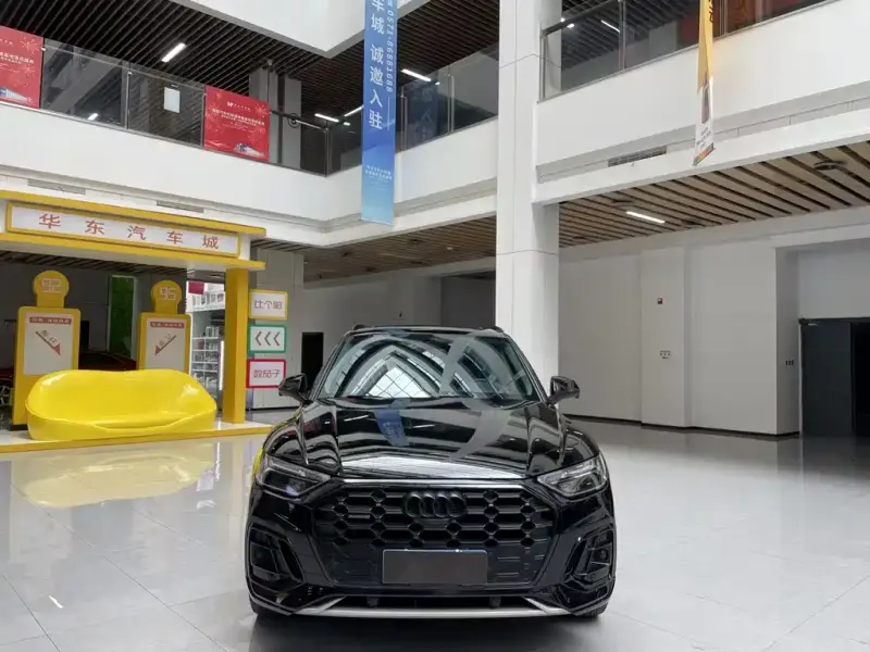 Audi Q5L, 2022