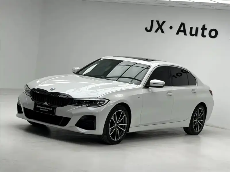 BMW 3 Series, 2022