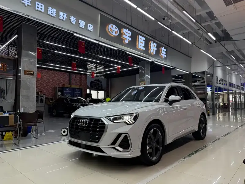 Audi Q3, 2022