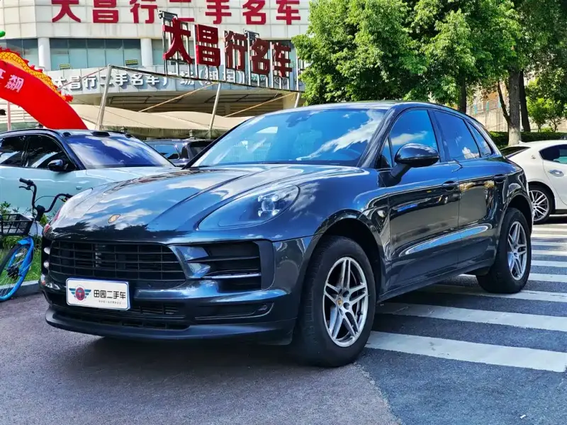 Porsche Macan, 2021