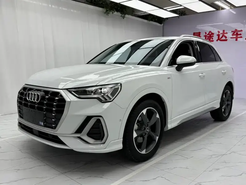 Audi Q3, 2022