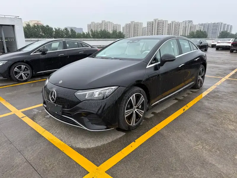Mercedes-Benz EQE, 2025