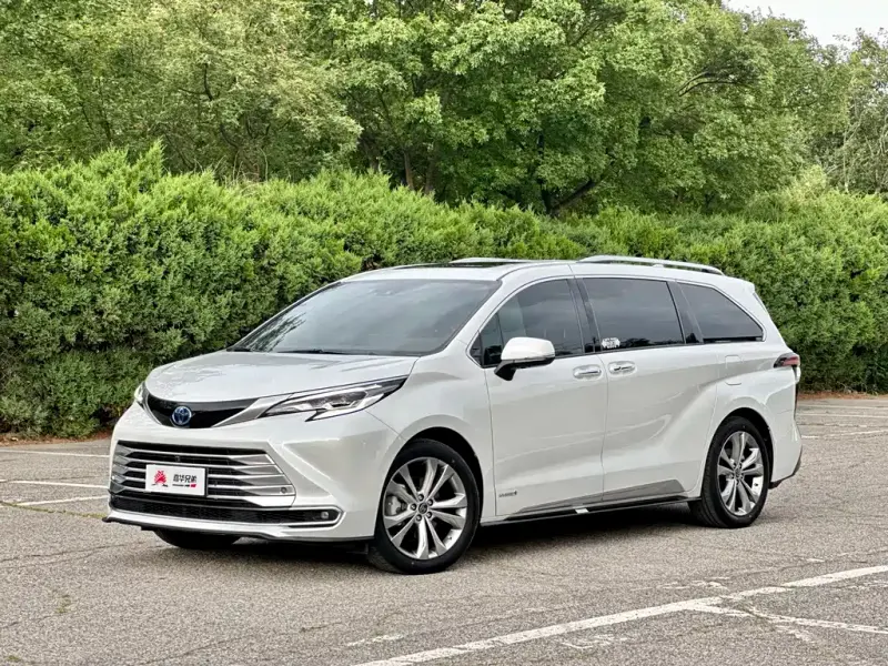 Toyota Sienna, 2023