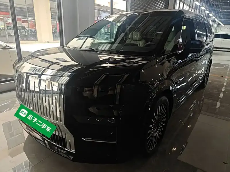 Zeekr 009, 2023