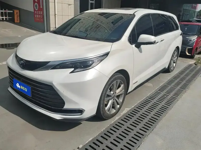 Toyota Sienna, 2024