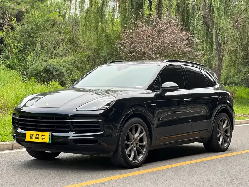 Porsche Cayenne Hybrid, 2022