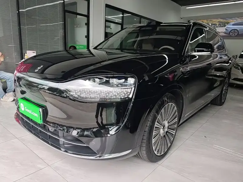 AITO M9, 2025