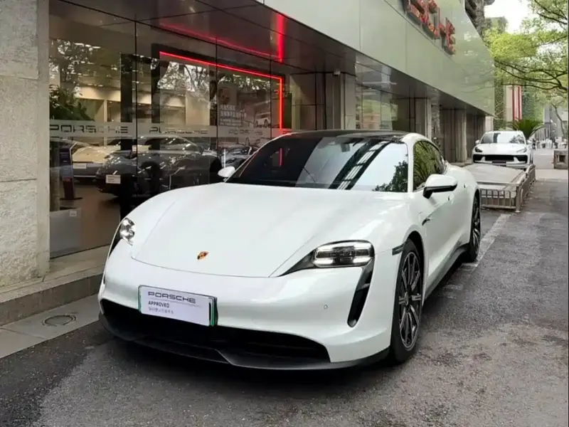 Porsche Taycan, 2023