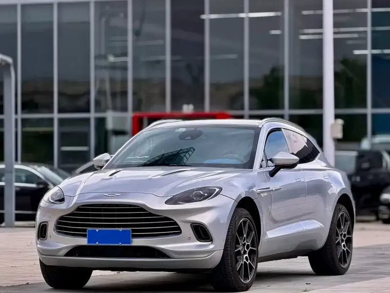 Aston Martin DBX, 2021