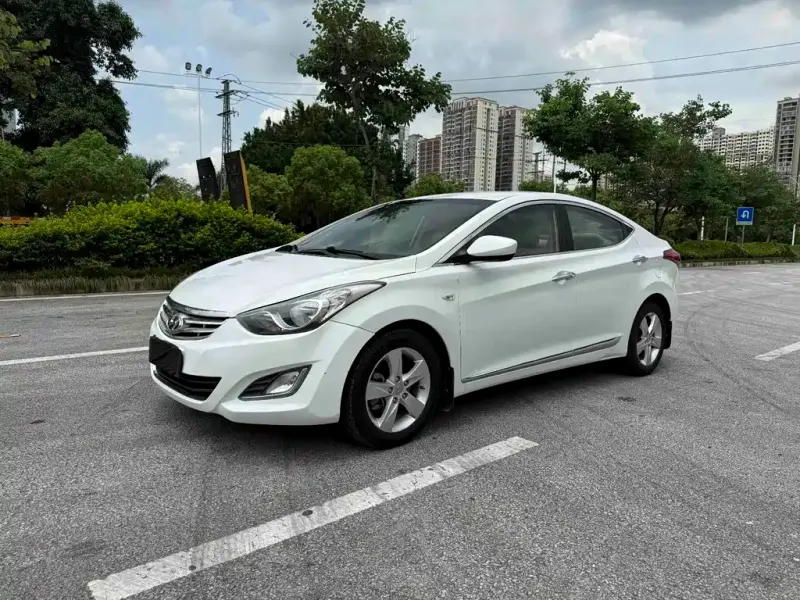 Hyundai Elantra Langdong, 2013