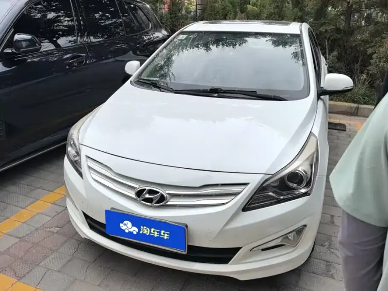 Hyundai Verna, 2015