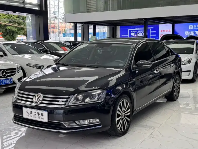 Volkswagen Magotan, 2012