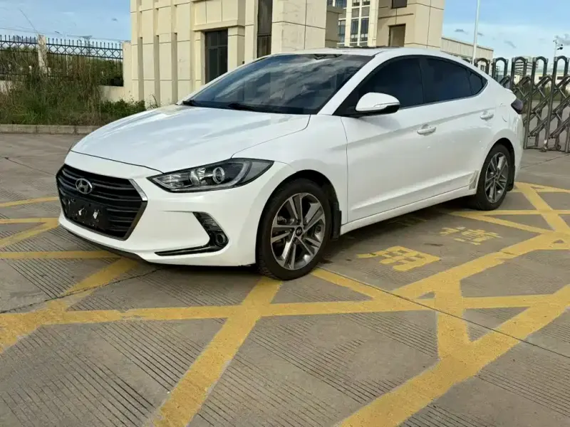 Hyundai Elantra, 2017