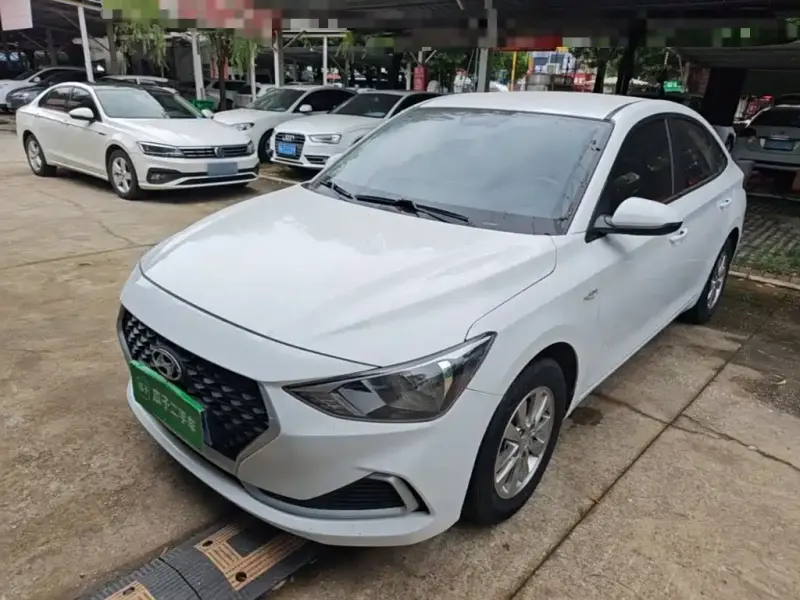 Hyundai Elantra, 2022