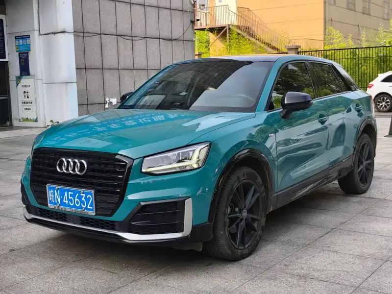 Audi Q2L, 2019