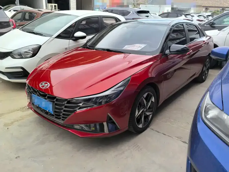 Hyundai Elantra, 2022