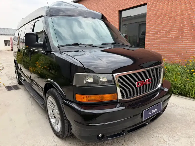 GMC Savana, 2010