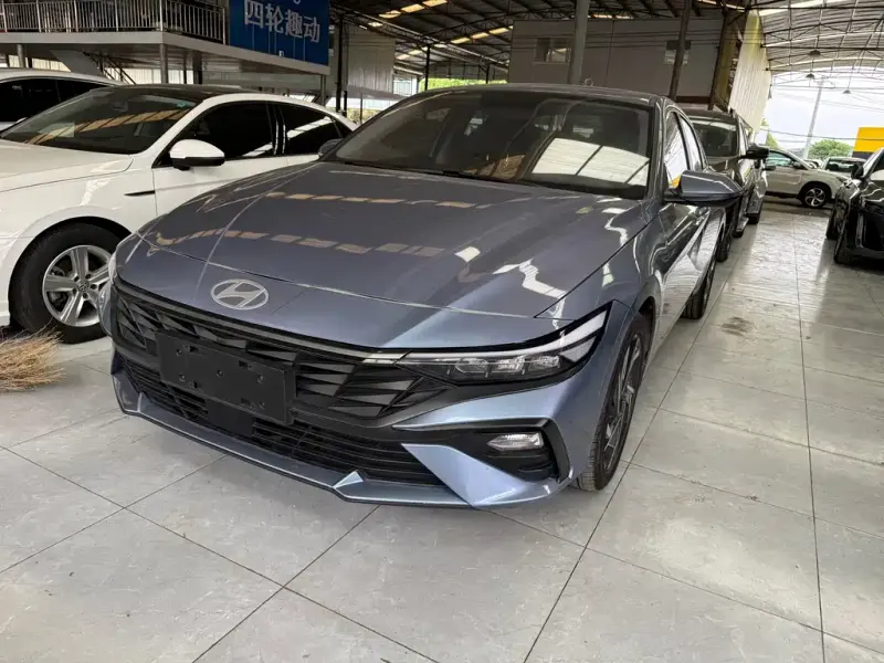Hyundai Elantra, 2024