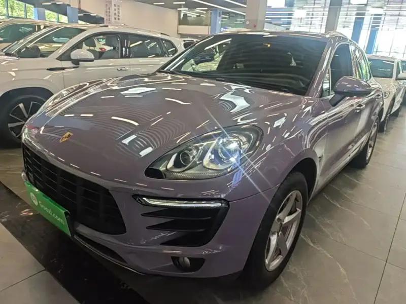 Porsche Macan, 2015