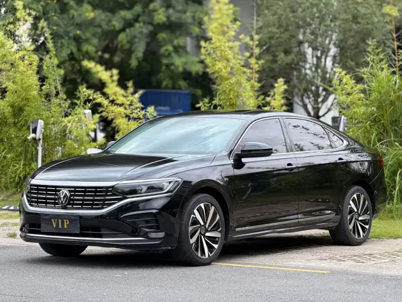 Volkswagen Passat, 2022