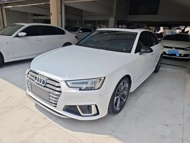 Audi A4L, 2019